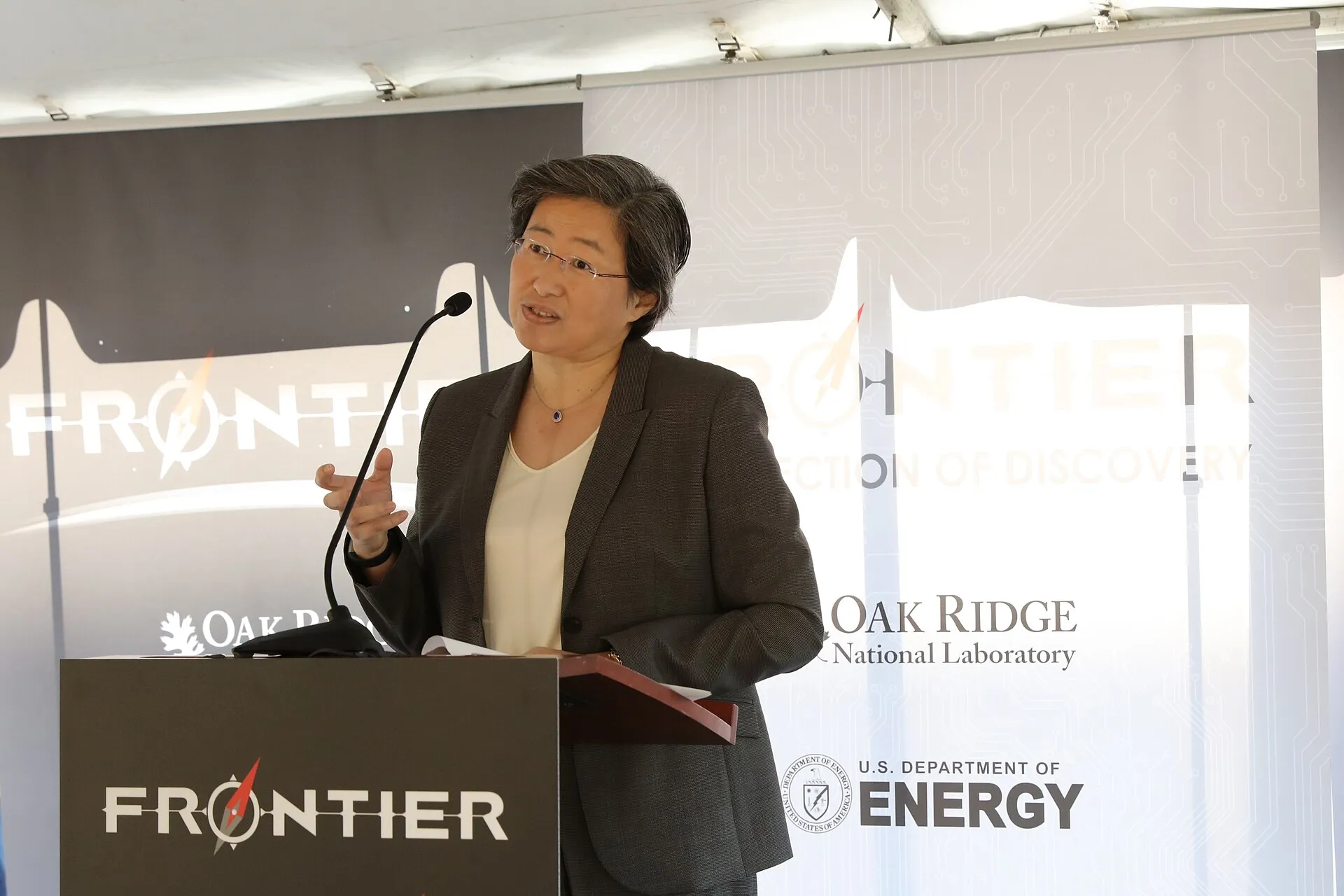 AMD CEO Lisa Su speaking at Oak Ridge National Laboratory in 2019