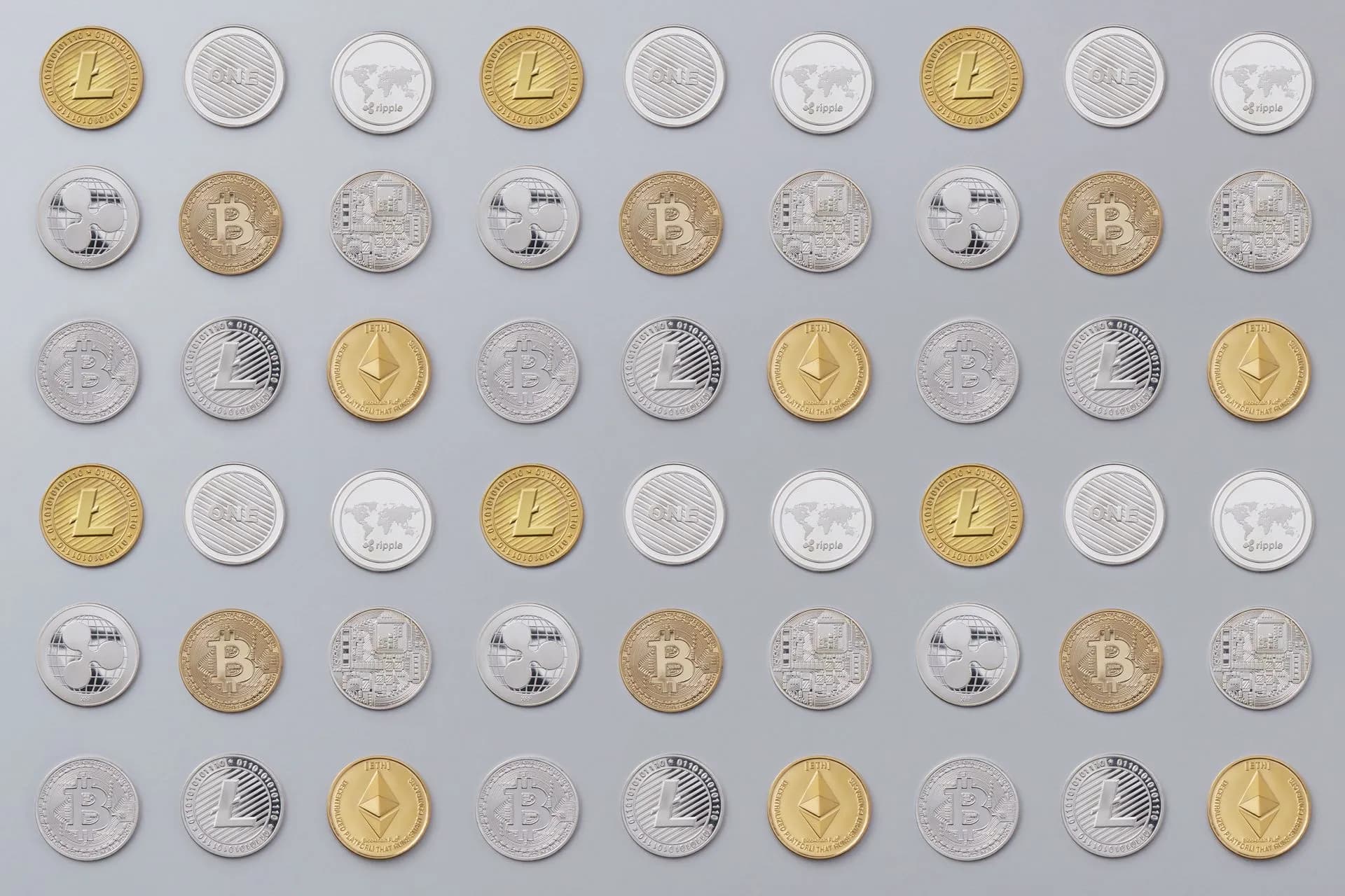 A seamless pattern of various cryptocurrency coins in gold and silver tones, illustrating Circle CFO Jeremy Fox-Geen to step down by December 31 as co-founder leaves board